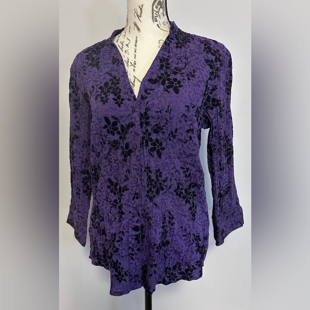 💜 CATO Blouse - Purple with Black Floral Accent  💜 - Picture 7 of 14